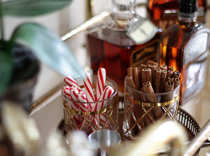 Holiday Home Tour, Blue and White, Ginger Jar, Christmas Tree, bar cart