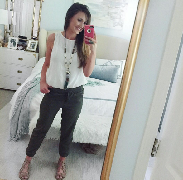 How to wear jogger pants as a casual look