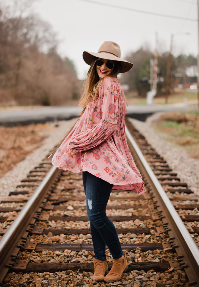 How to style a swing tunic over jeans for a cool Spring boho look