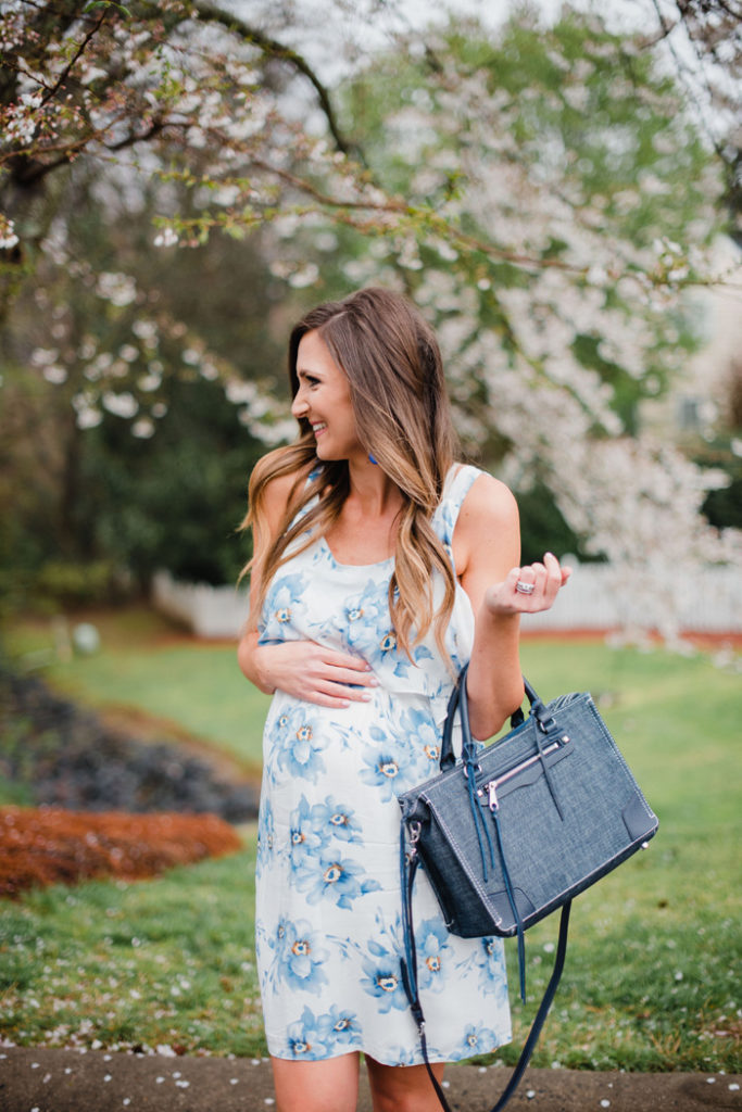 Nursing and maternity dress | Cute spring maternity style