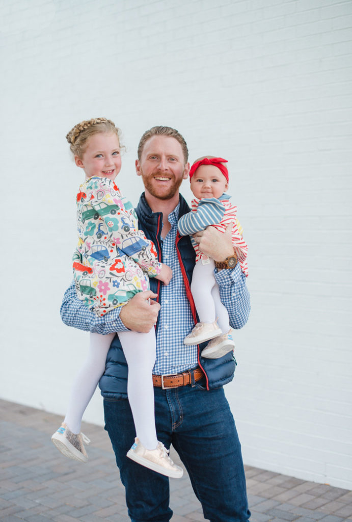 Tips and tricks for what to wear for Fall family photos and how to seamlessly pull together a cohesive look for your entire family.