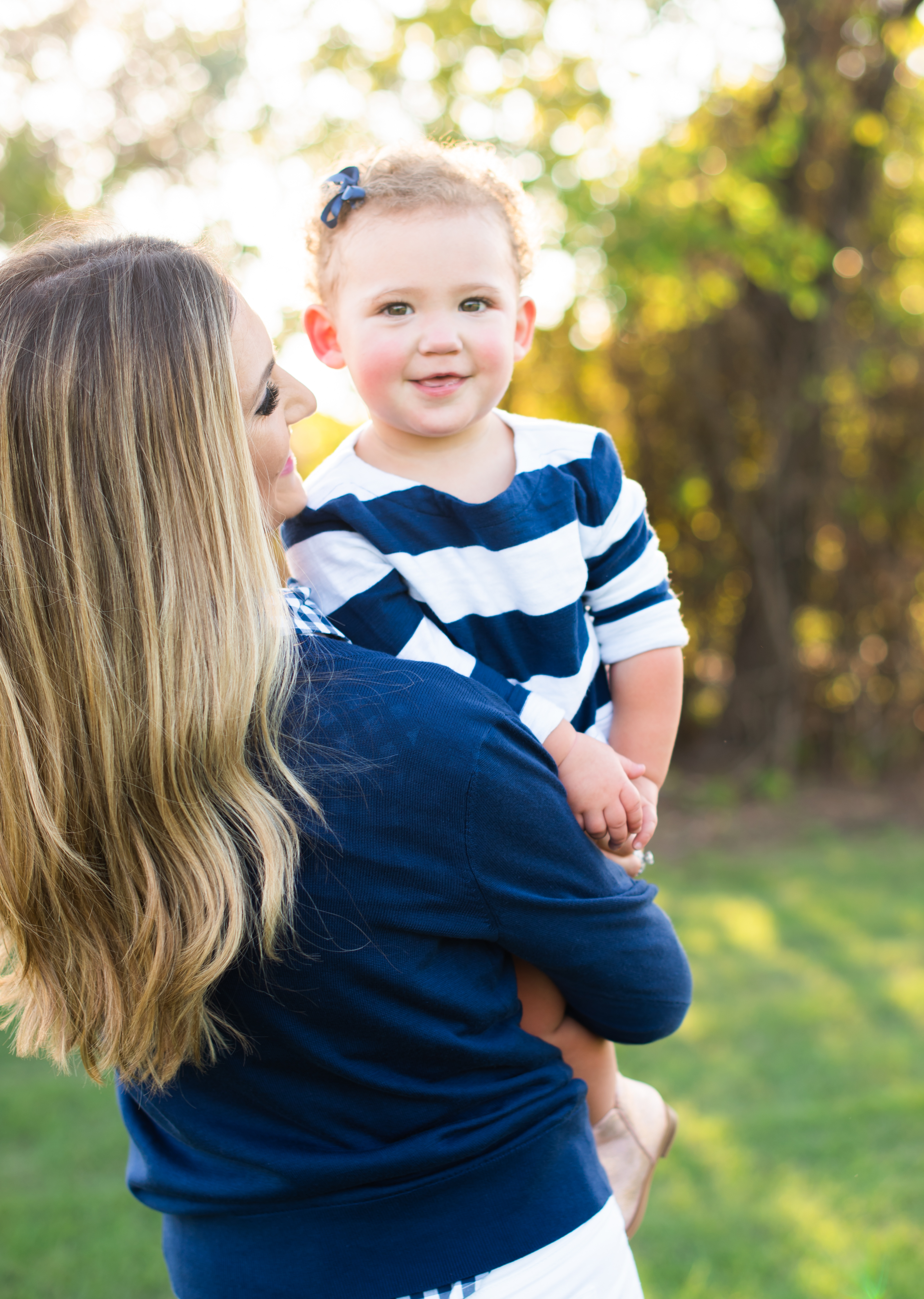What to Wear for Family Photos | Fall Family Photos | Style Your Senses