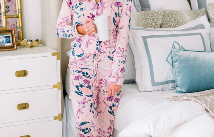 how to sleep on your back, back sleeping, best sheets, best pillows, style your senses